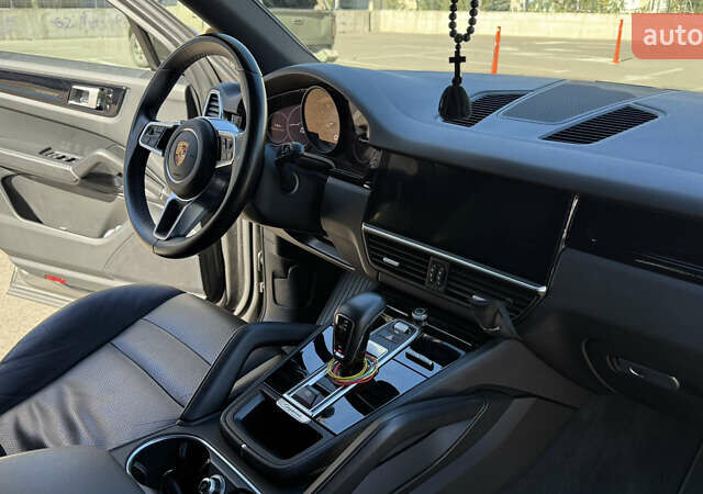 Сірий Порше Cayenne, об'ємом двигуна 3 л та пробігом 80 тис. км за 51000 $, фото 2 на Automoto.ua
