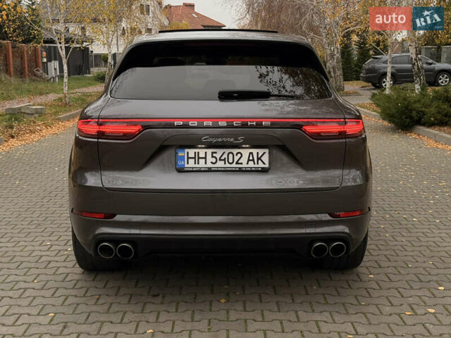 Серый Порше Каен, объемом двигателя 2.89 л и пробегом 59 тыс. км за 57000 $, фото 11 на Automoto.ua
