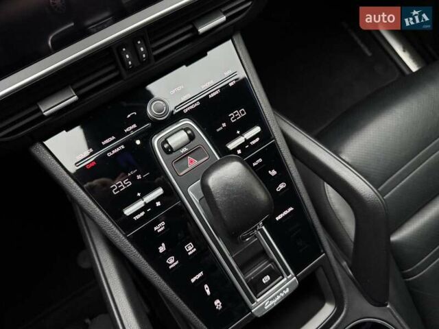 Порше Каен 2018 в Одессе на Automoto.ua Серый Порше Каен, объемом двигателя 2.89 л и пробегом 59 тыс. км за 49900 $, фото 29 на Automoto.ua