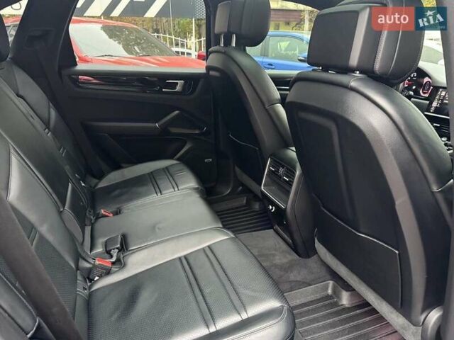 Порше Каен 2018 в Одессе на Automoto.ua Серый Порше Каен, объемом двигателя 2.89 л и пробегом 59 тыс. км за 49900 $, фото 16 на Automoto.ua