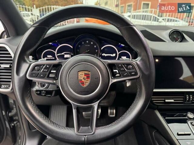 Порше Каен 2018 в Одессе на Automoto.ua Серый Порше Каен, объемом двигателя 2.89 л и пробегом 59 тыс. км за 49900 $, фото 24 на Automoto.ua