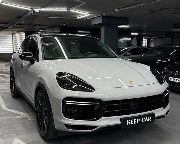 Сірий Порше Cayenne, об'ємом двигуна 4 л та пробігом 50 тис. км за 99000 $, фото 3 на Automoto.ua