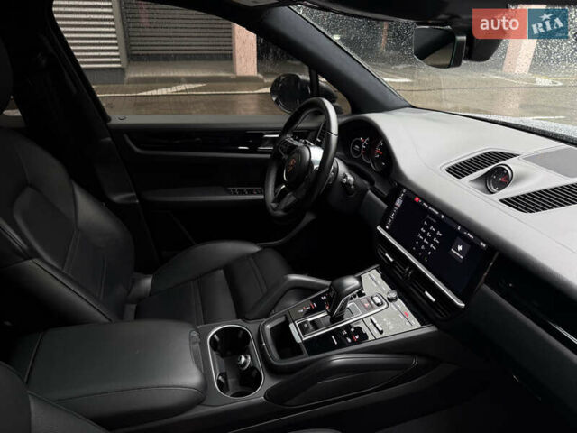 Серый Порше Каен, объемом двигателя 2.9 л и пробегом 32 тыс. км за 64000 $, фото 24 на Automoto.ua