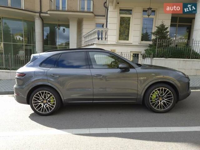 Сірий Порше Cayenne, об'ємом двигуна 3 л та пробігом 115 тис. км за 85000 $, фото 3 на Automoto.ua