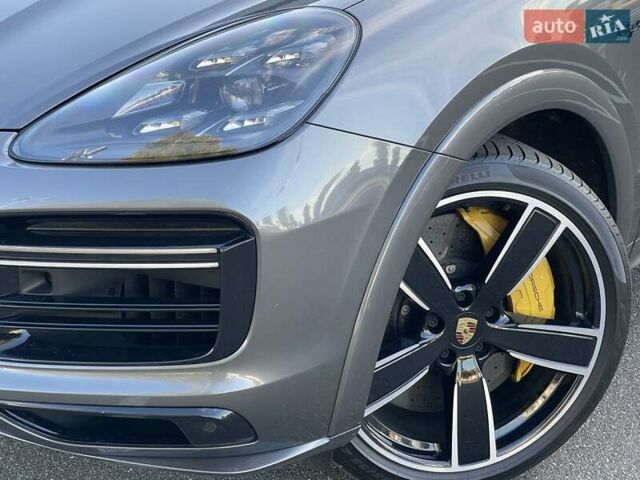 Сірий Порше Cayenne, об'ємом двигуна 4 л та пробігом 76 тис. км за 155 $, фото 3 на Automoto.ua
