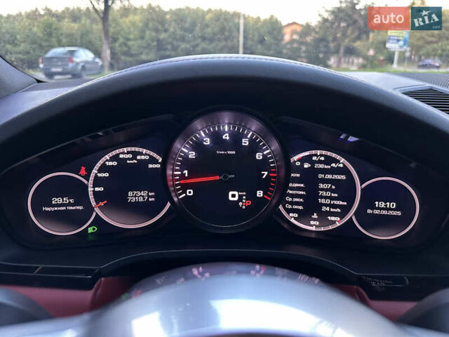 Серый Порше Каен, объемом двигателя 2.89 л и пробегом 86 тыс. км за 77000 $, фото 27 на Automoto.ua