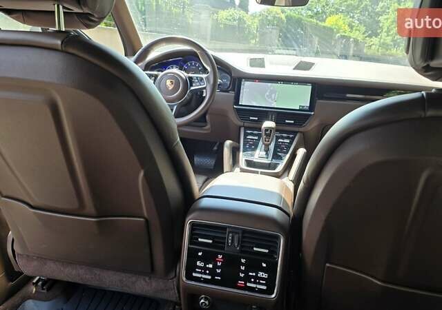 Серый Порше Каен, объемом двигателя 3 л и пробегом 101 тыс. км за 55000 $, фото 24 на Automoto.ua