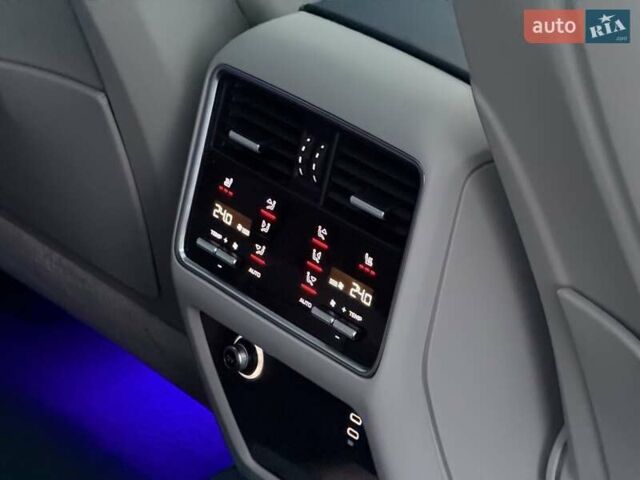 Сірий Порше Cayenne, об'ємом двигуна 2.89 л та пробігом 90 тис. км за 83500 $, фото 45 на Automoto.ua