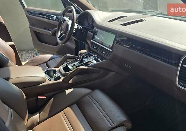 Серый Порше Каен, объемом двигателя 3 л и пробегом 101 тыс. км за 55000 $, фото 22 на Automoto.ua