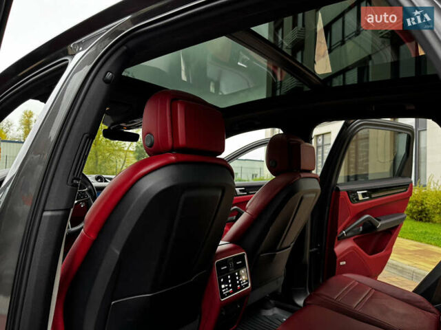 Порше Cayenne 2019 у Києві на Automoto.ua Сірий Порше Cayenne, об'ємом двигуна 3 л та пробігом 86 тис. км за 54999 $, фото 28 на Automoto.ua