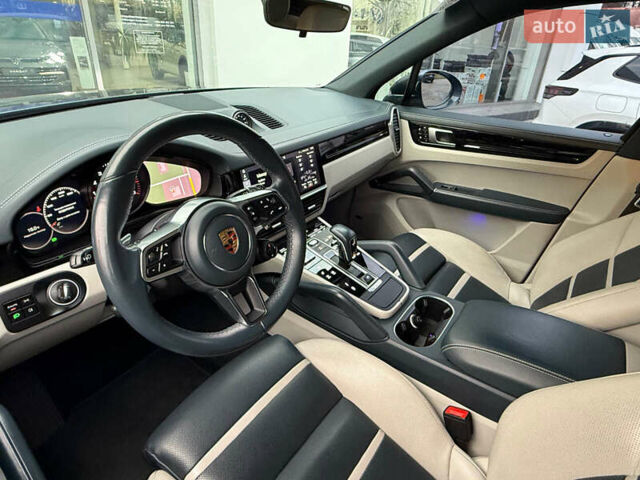 Сірий Порше Cayenne, об'ємом двигуна 3 л та пробігом 168 тис. км за 46467 $, фото 20 на Automoto.ua