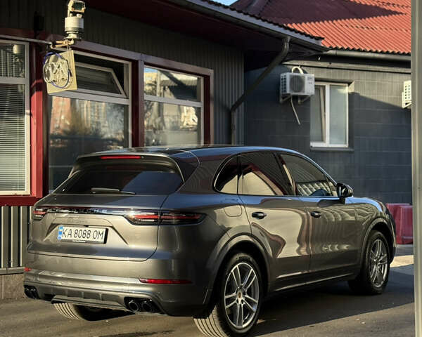 Серый Порше Каен, объемом двигателя 3 л и пробегом 75 тыс. км за 62000 $, фото 2 на Automoto.ua