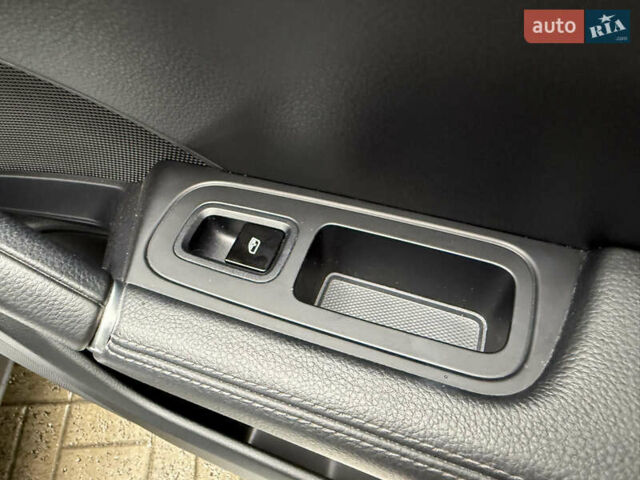 Серый Порше Каен, объемом двигателя 2.9 л и пробегом 32 тыс. км за 64000 $, фото 26 на Automoto.ua