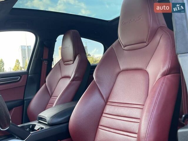 Сірий Порше Cayenne, об'ємом двигуна 4 л та пробігом 76 тис. км за 155 $, фото 25 на Automoto.ua