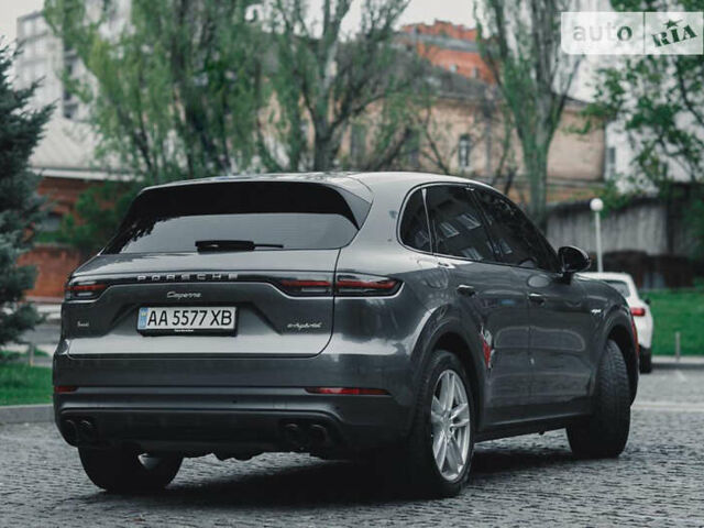 Сірий Порше Cayenne, об'ємом двигуна 3 л та пробігом 85 тис. км за 91000 $, фото 7 на Automoto.ua