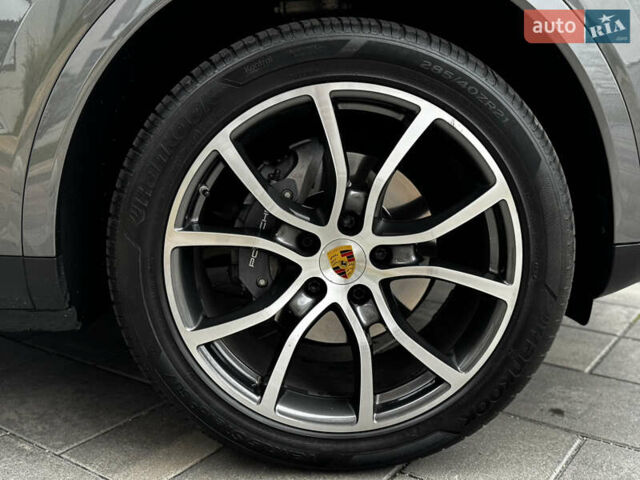 Серый Порше Каен, объемом двигателя 3 л и пробегом 86 тыс. км за 54500 $, фото 13 на Automoto.ua