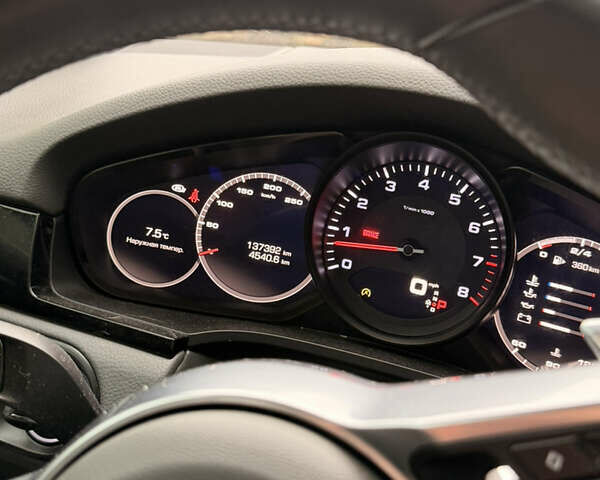 Серый Порше Каен, объемом двигателя 3 л и пробегом 137 тыс. км за 48500 $, фото 15 на Automoto.ua