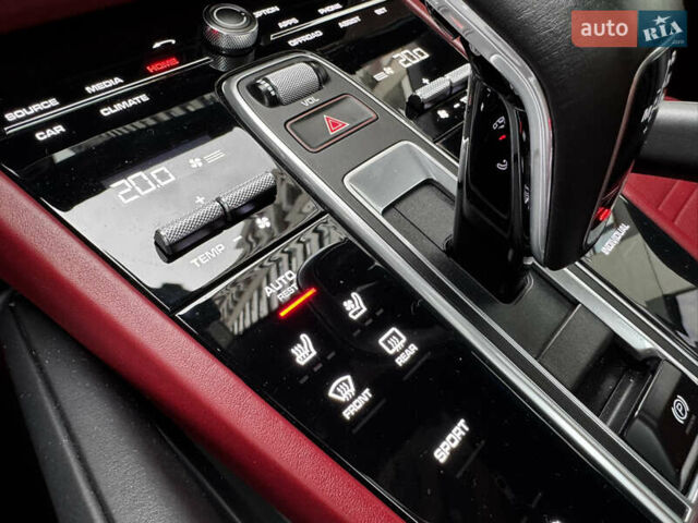 Серый Порше Каен, объемом двигателя 3 л и пробегом 86 тыс. км за 54500 $, фото 48 на Automoto.ua