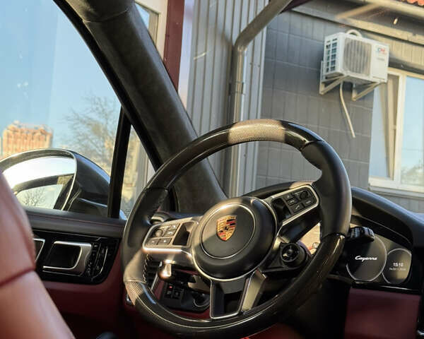 Серый Порше Каен, объемом двигателя 3 л и пробегом 75 тыс. км за 62000 $, фото 24 на Automoto.ua