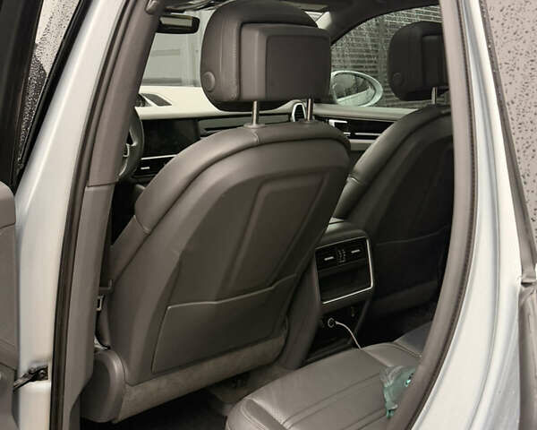 Серый Порше Каен, объемом двигателя 3 л и пробегом 137 тыс. км за 48500 $, фото 9 на Automoto.ua