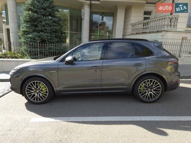 Серый Порше Каен, объемом двигателя 3 л и пробегом 115 тыс. км за 85000 $, фото 8 на Automoto.ua