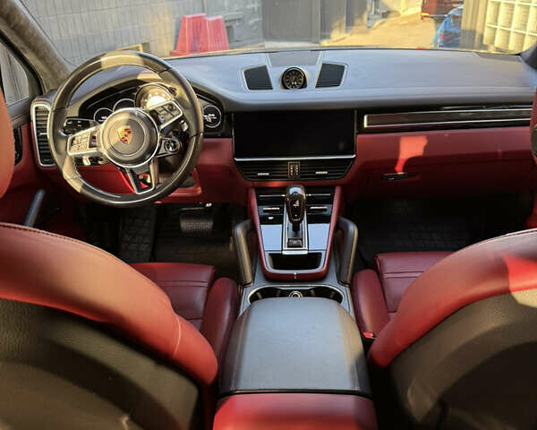 Серый Порше Каен, объемом двигателя 3 л и пробегом 75 тыс. км за 62000 $, фото 20 на Automoto.ua