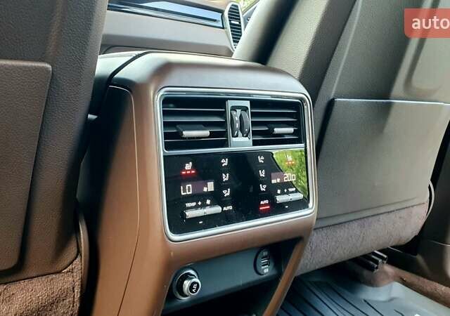 Серый Порше Каен, объемом двигателя 3 л и пробегом 101 тыс. км за 55000 $, фото 31 на Automoto.ua