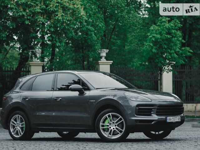 Сірий Порше Cayenne, об'ємом двигуна 3 л та пробігом 85 тис. км за 91000 $, фото 2 на Automoto.ua