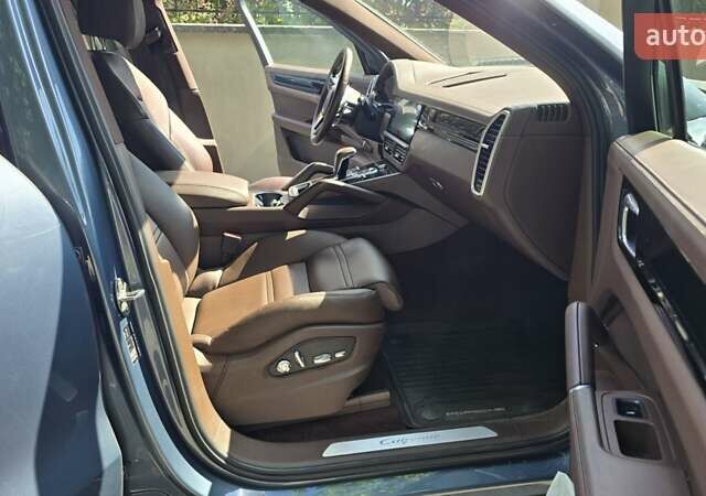 Серый Порше Каен, объемом двигателя 3 л и пробегом 101 тыс. км за 55000 $, фото 23 на Automoto.ua