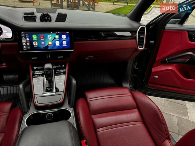 Серый Порше Каен, объемом двигателя 3 л и пробегом 86 тыс. км за 54500 $, фото 38 на Automoto.ua