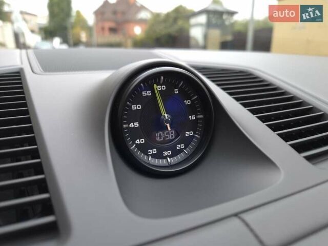 Серый Порше Каен, объемом двигателя 3 л и пробегом 115 тыс. км за 85000 $, фото 19 на Automoto.ua