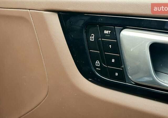 Серый Порше Каен, объемом двигателя 3 л и пробегом 101 тыс. км за 55000 $, фото 30 на Automoto.ua