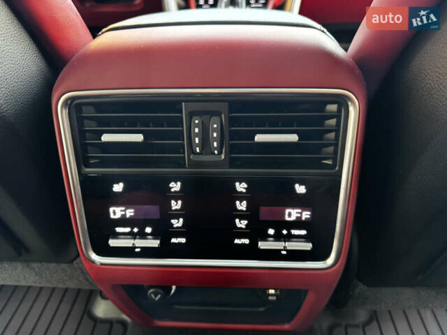 Сірий Порше Cayenne, об'ємом двигуна 3 л та пробігом 86 тис. км за 55700 $, фото 34 на Automoto.ua