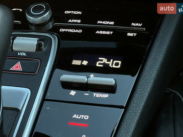 Серый Порше Каен, объемом двигателя 3 л и пробегом 83 тыс. км за 45999 $, фото 17 на Automoto.ua