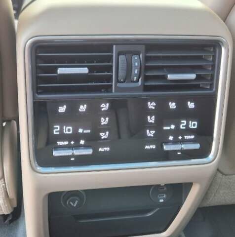 Серый Порше Каен, объемом двигателя 3 л и пробегом 115 тыс. км за 85000 $, фото 20 на Automoto.ua