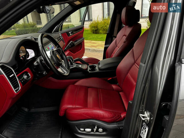 Сірий Порше Cayenne, об'ємом двигуна 3 л та пробігом 86 тис. км за 54900 $, фото 20 на Automoto.ua