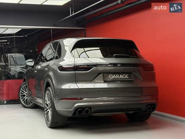 Сірий Порше Cayenne, об'ємом двигуна 3 л та пробігом 88 тис. км за 63900 $, фото 20 на Automoto.ua