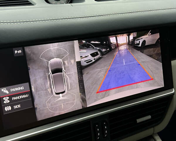 Сірий Порше Cayenne, об'ємом двигуна 4 л та пробігом 50 тис. км за 99000 $, фото 29 на Automoto.ua