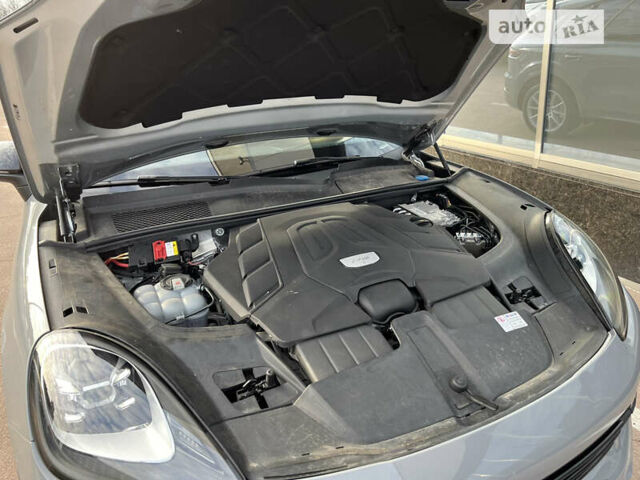 Сірий Порше Cayenne, об'ємом двигуна 2.89 л та пробігом 31 тис. км за 69900 $, фото 19 на Automoto.ua
