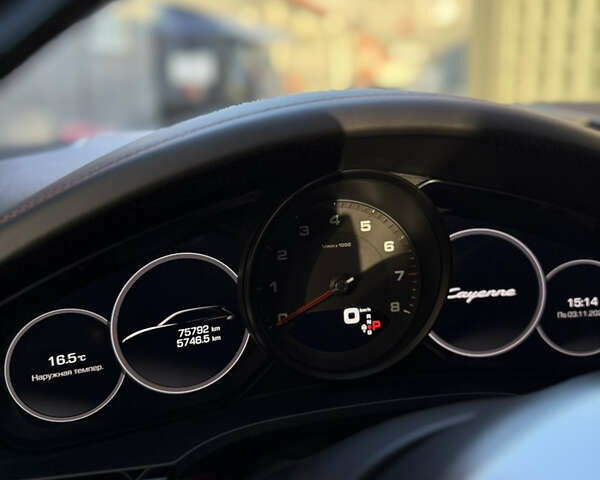 Серый Порше Каен, объемом двигателя 3 л и пробегом 75 тыс. км за 62000 $, фото 12 на Automoto.ua