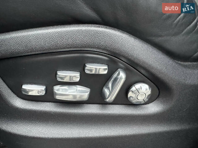 Серый Порше Каен, объемом двигателя 4 л и пробегом 74 тыс. км за 69900 $, фото 20 на Automoto.ua