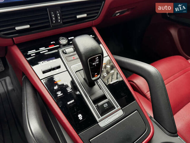 Порше Cayenne 2019 у Києві на Automoto.ua Сірий Порше Cayenne, об'ємом двигуна 3 л та пробігом 86 тис. км за 54999 $, фото 47 на Automoto.ua