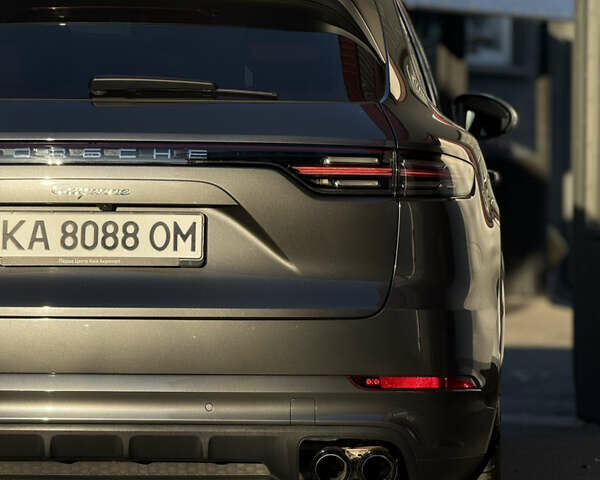 Серый Порше Каен, объемом двигателя 3 л и пробегом 75 тыс. км за 62000 $, фото 9 на Automoto.ua