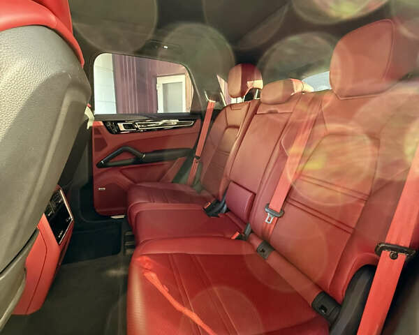 Серый Порше Каен, объемом двигателя 3 л и пробегом 75 тыс. км за 62000 $, фото 22 на Automoto.ua