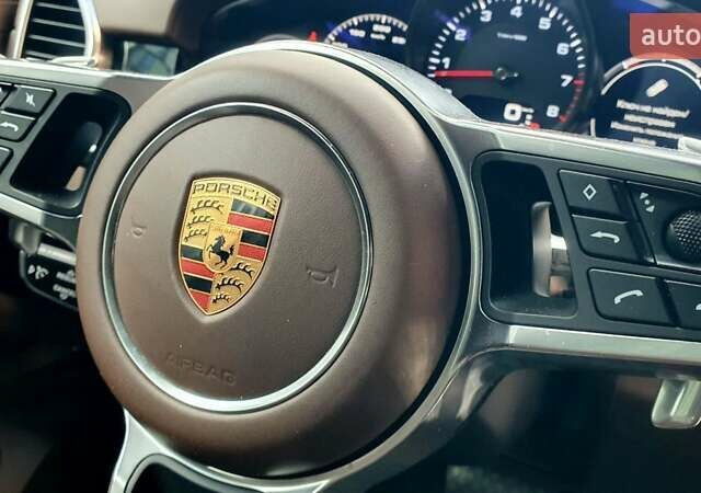 Серый Порше Каен, объемом двигателя 3 л и пробегом 101 тыс. км за 55000 $, фото 27 на Automoto.ua