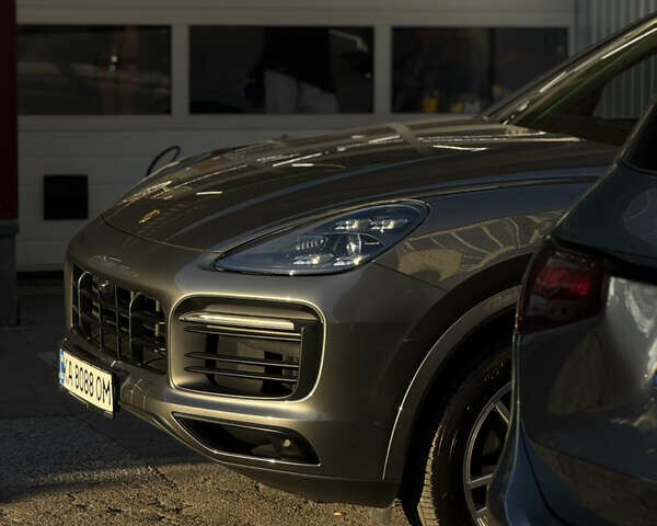 Серый Порше Каен, объемом двигателя 3 л и пробегом 75 тыс. км за 62000 $, фото 32 на Automoto.ua