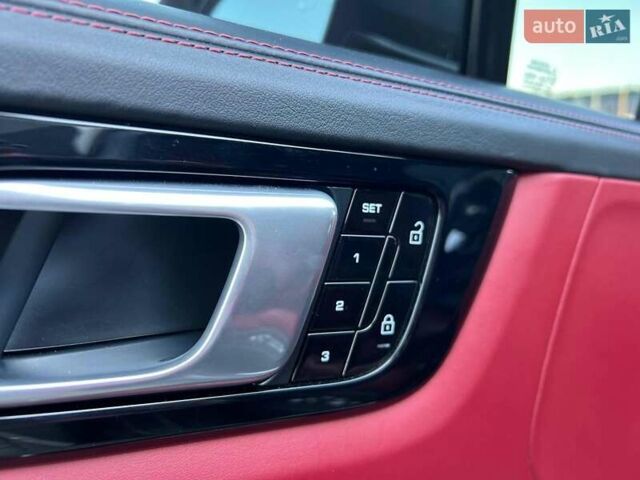 Серый Порше Каен, объемом двигателя 2.9 л и пробегом 88 тыс. км за 70990 $, фото 16 на Automoto.ua