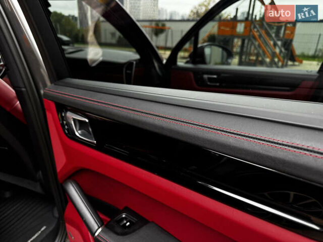 Серый Порше Каен, объемом двигателя 3 л и пробегом 86 тыс. км за 54500 $, фото 29 на Automoto.ua