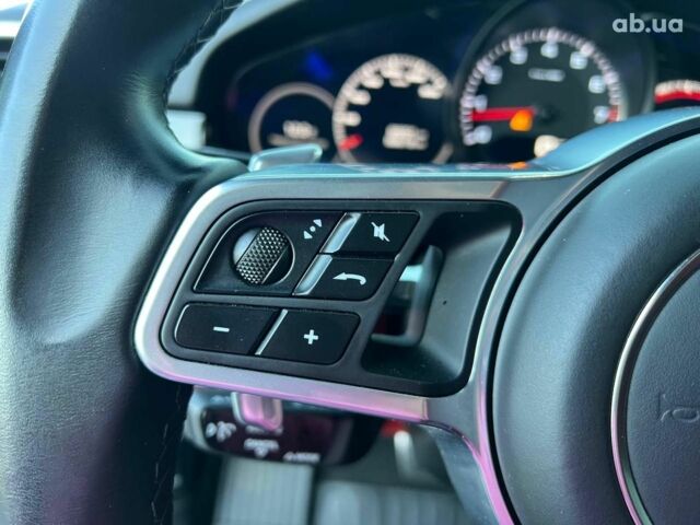 Серый Порше Каен, объемом двигателя 2.9 л и пробегом 88 тыс. км за 70990 $, фото 26 на Automoto.ua