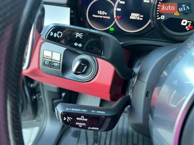 Серый Порше Каен, объемом двигателя 2.9 л и пробегом 88 тыс. км за 70990 $, фото 28 на Automoto.ua